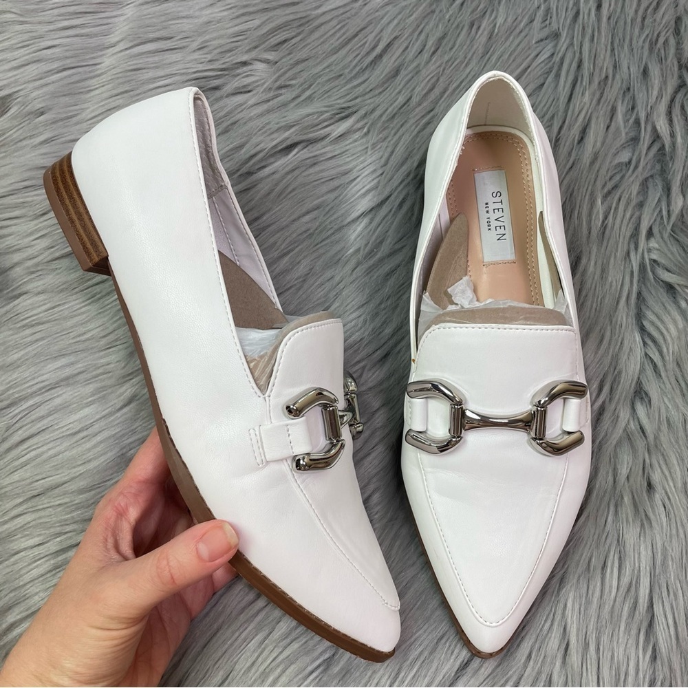 Steve Madden White Pointed Toe Leather Loafers with Silver Hardware